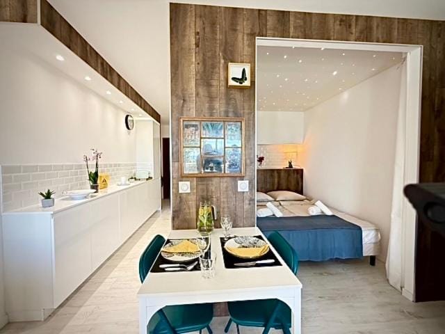 Beach Studio in Golfe-Juan near Cannes and Antibes Apartment in Antibes