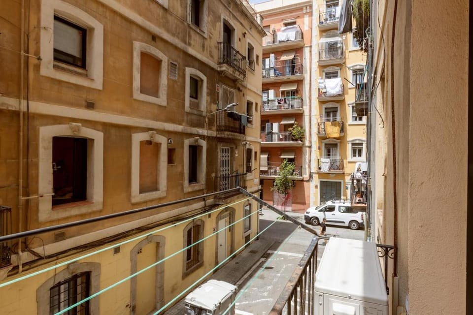 Lodging Apartments Almirall Beach 12 Apartment in Barcelona