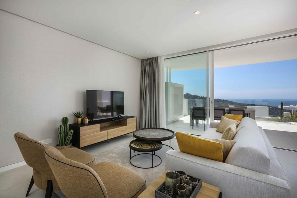 Communal lounge/ TV room, Living room