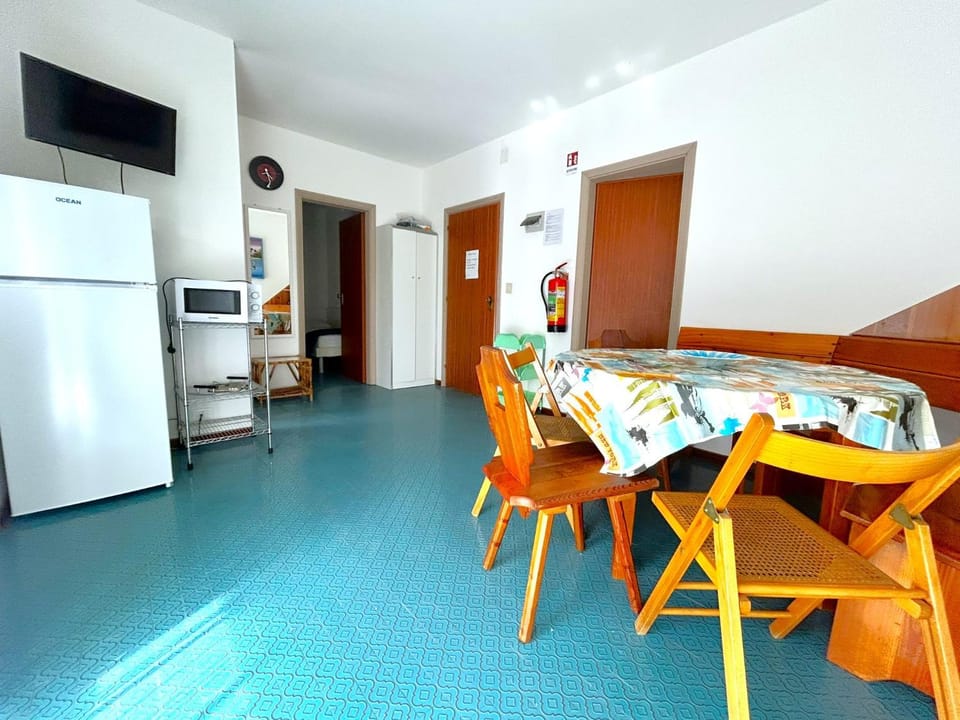 Living room, Dining area, Lunch