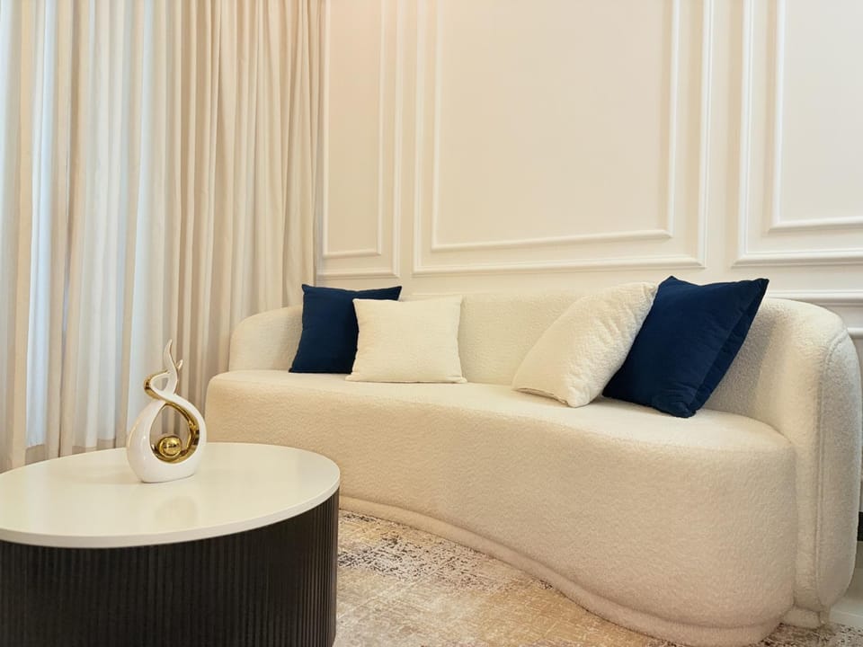Chevalra Luxury TRI-ZEN Apartment in Central Colombo - Galle-Face & Lotus Tower View Apartment in Colombo