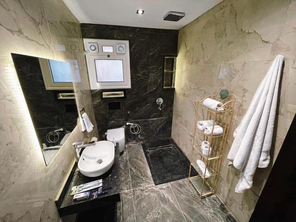 Peaceful Garden Stay In Madinaty Apartment in Cairo Governorate