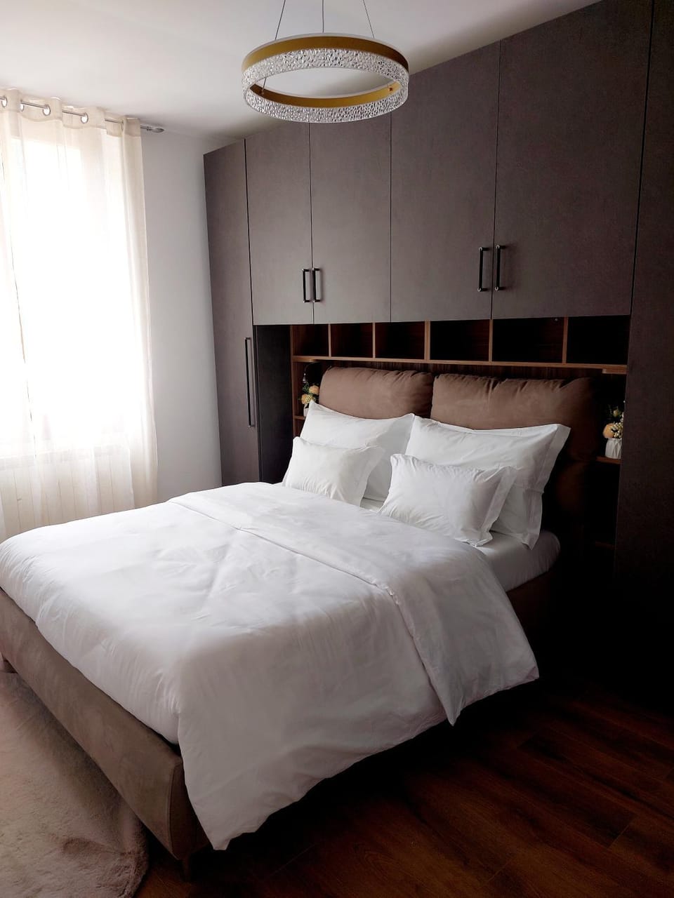 SUNSHINE- 2 minutes walk to Bernina Express Apartment in Province of Brescia
