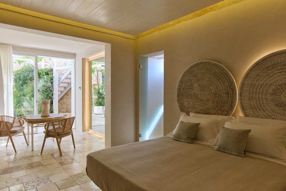 Living room, Photo of the whole room, Bedroom