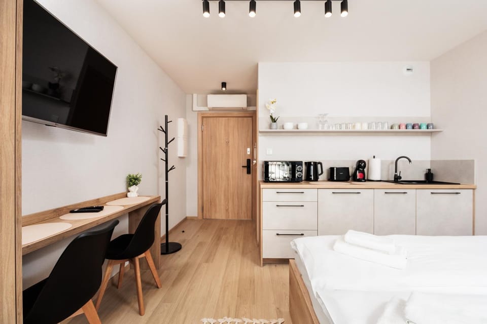 Bed, Kitchen or kitchenette, Photo of the whole room