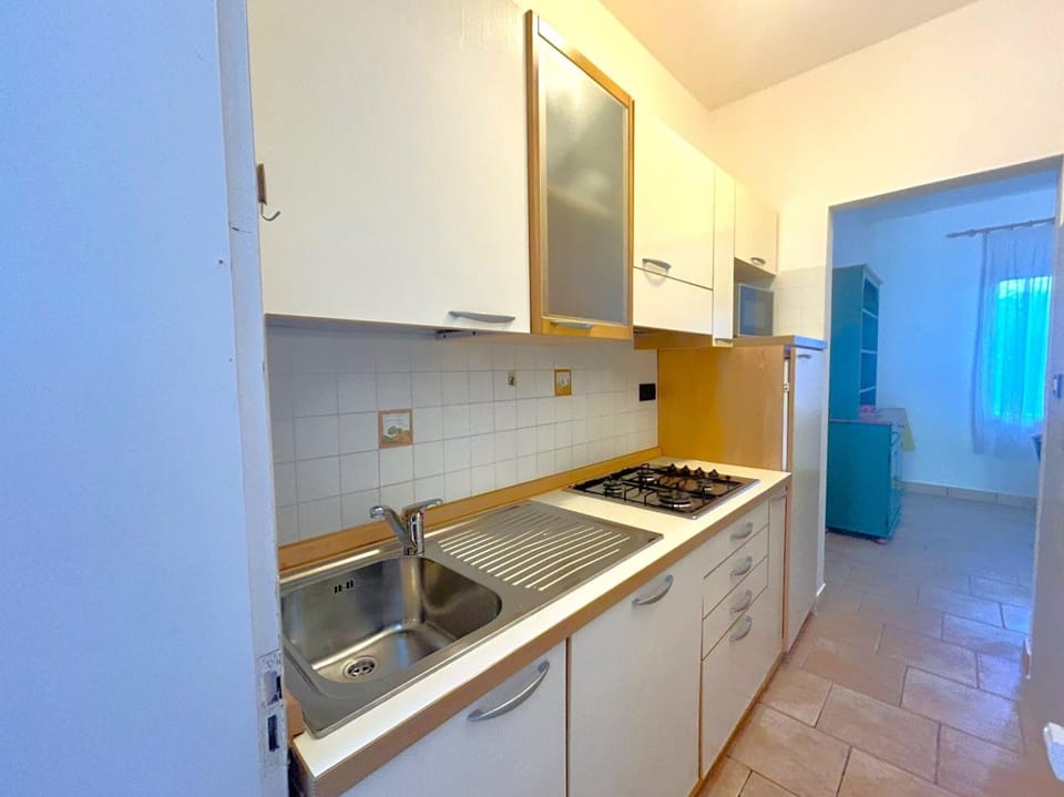 Kitchen or kitchenette, dishwasher, microwave, kitchen