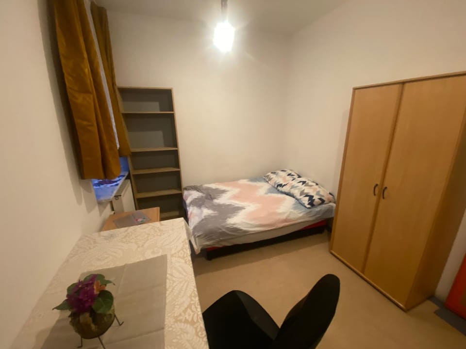 Arkuszowa 58a pokoje Hostel in Warsaw