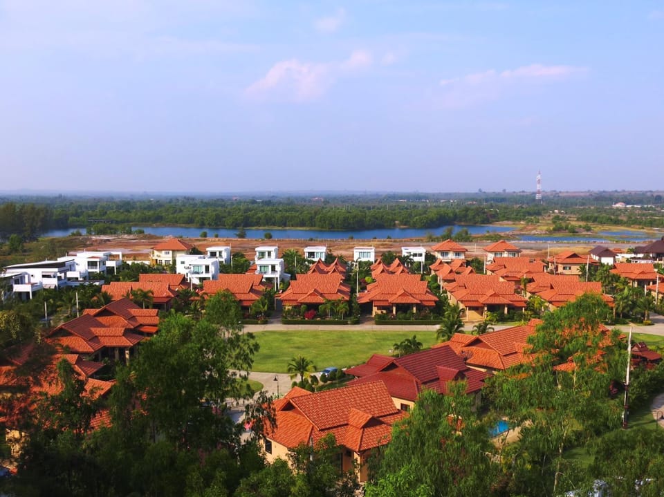 Property building, Bird's eye view, Garden, Area and facilities