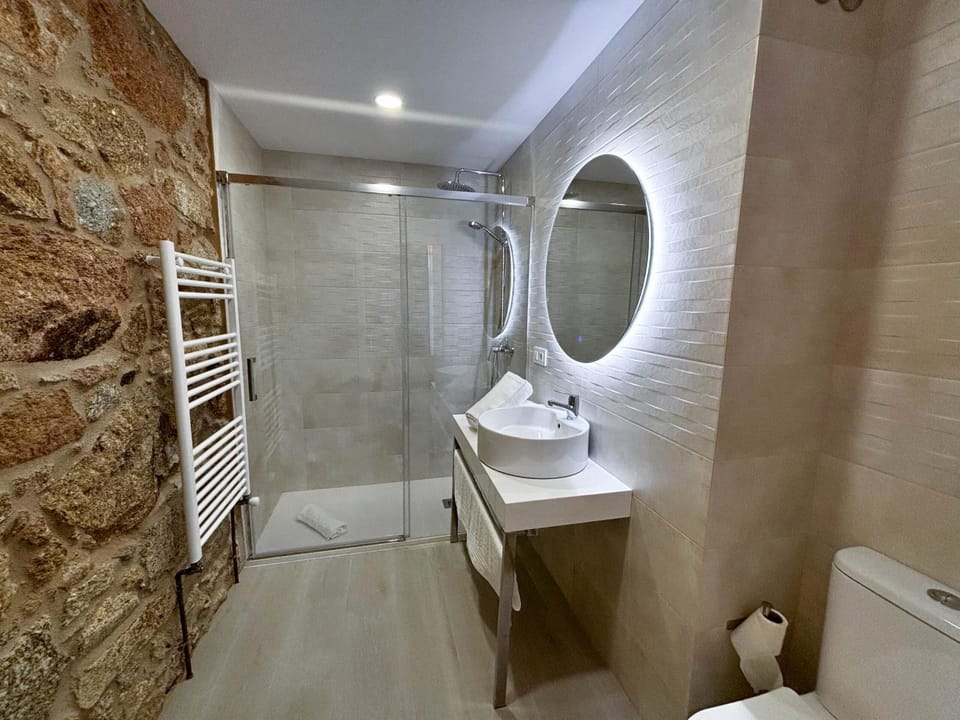 Shower, Bathroom, towels