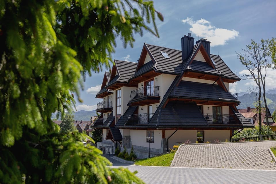 Property building, Day