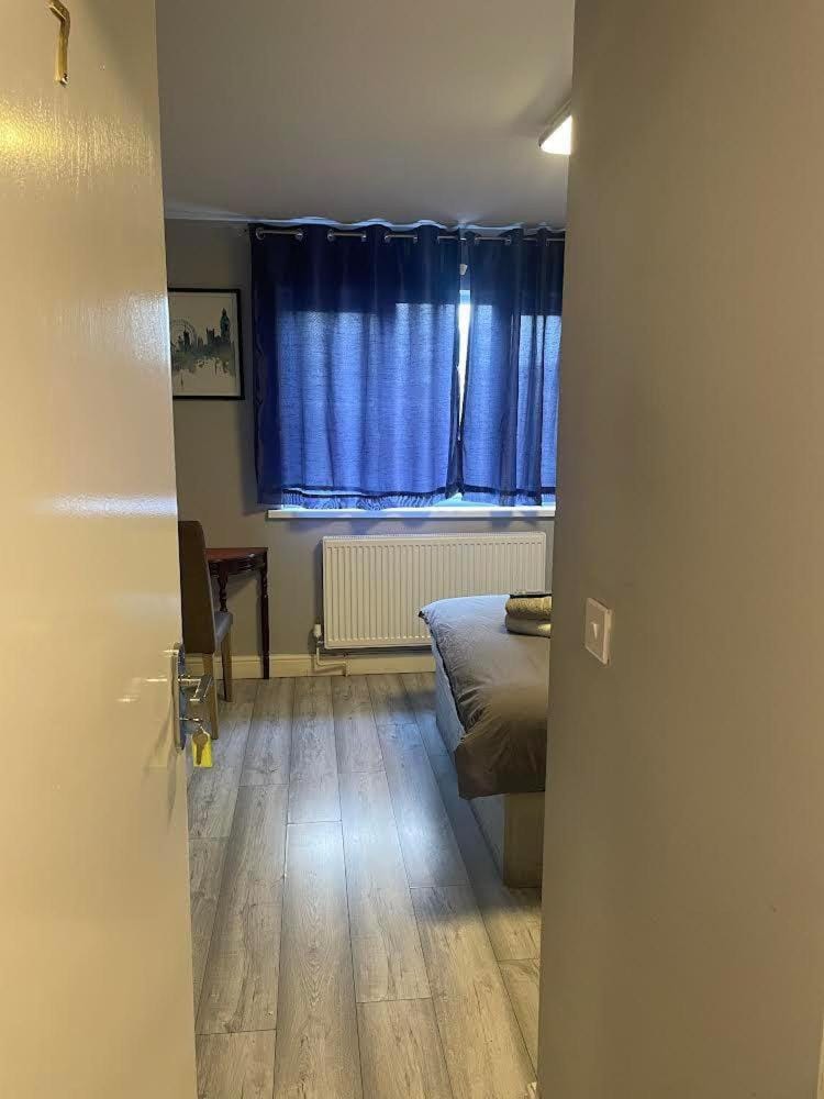 St Anthony Budget Double Rooms Bed and Breakfast in London