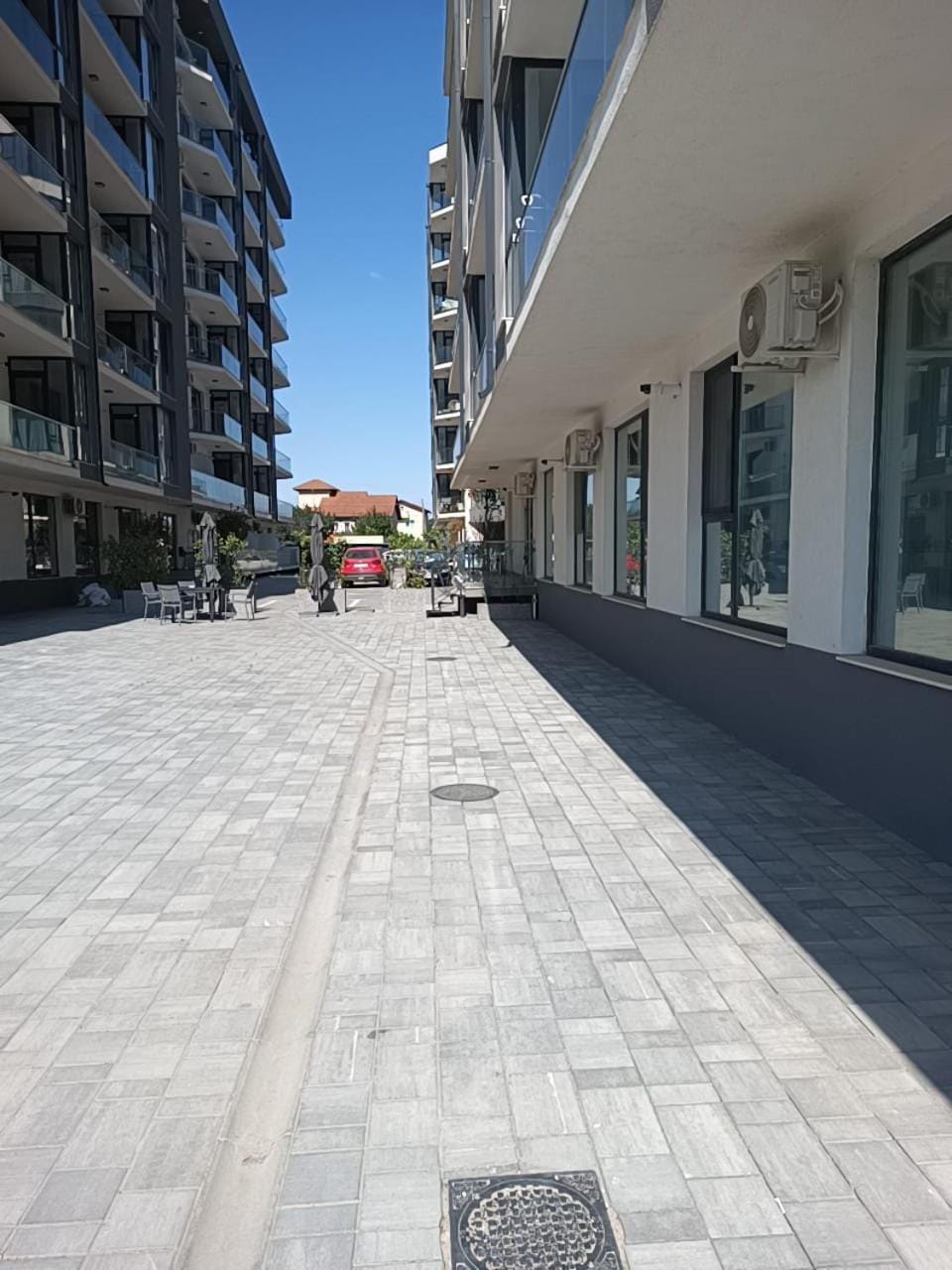 Property building, Location