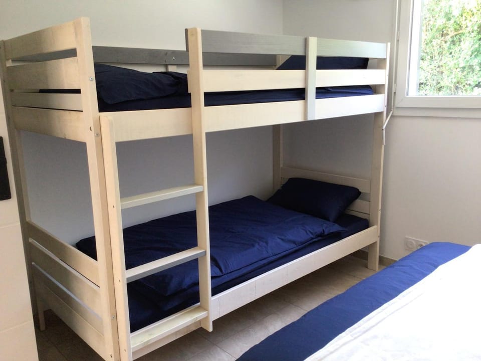 bunk bed
