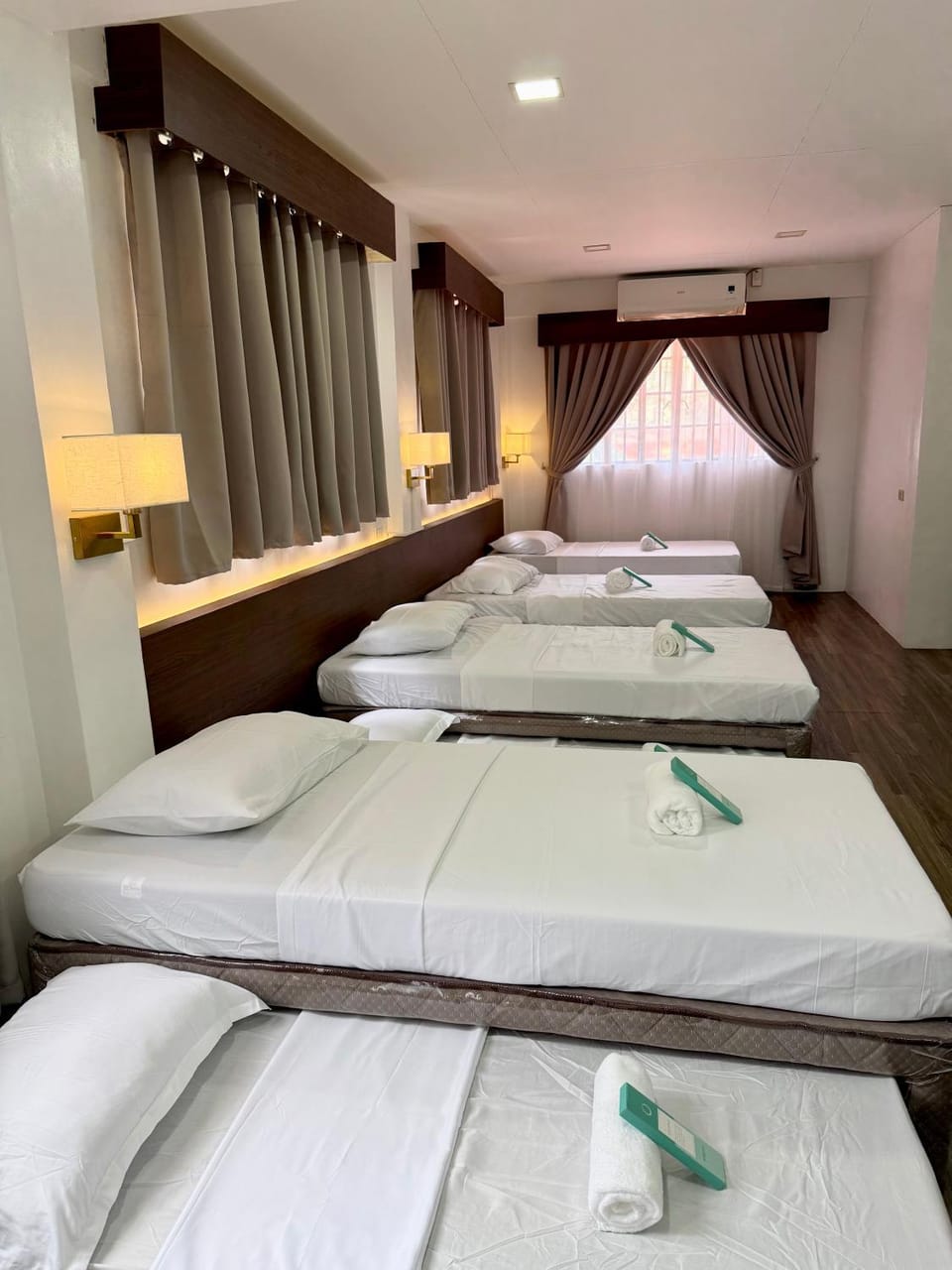 Yuhum Bed & Breakfast - Villamonte Bed and Breakfast in Bacolod