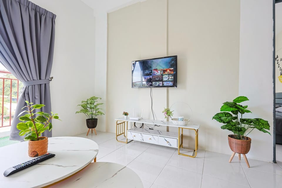 TV and multimedia, Dining area