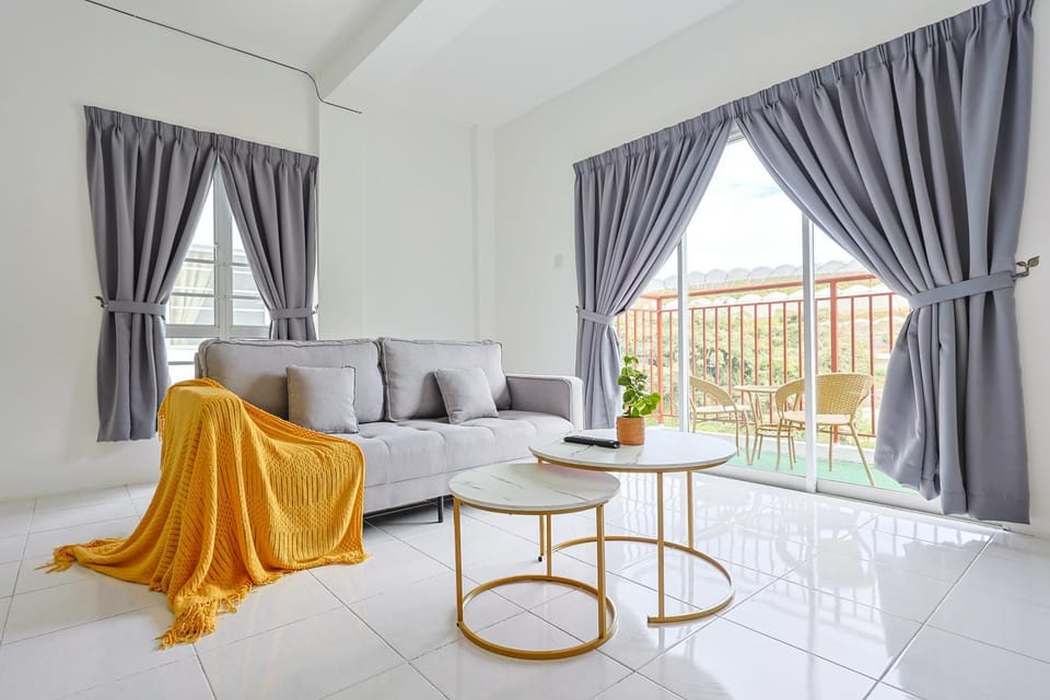 Property building, View (from property/room), Balcony/Terrace, Living room, Photo of the whole room, Seating area