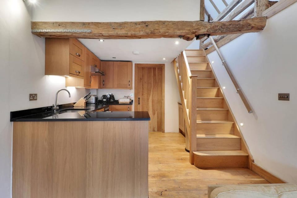 Kitchen or kitchenette, Other, stove, toaster