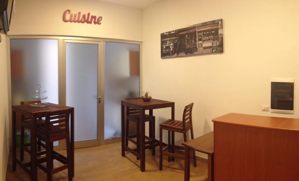 Communal lounge/ TV room, Lobby or reception