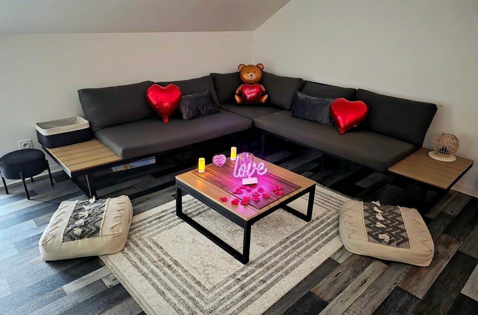 Love Room Luxe and Spa - Sauna Villa in Auvergne-Rhône-Alpes