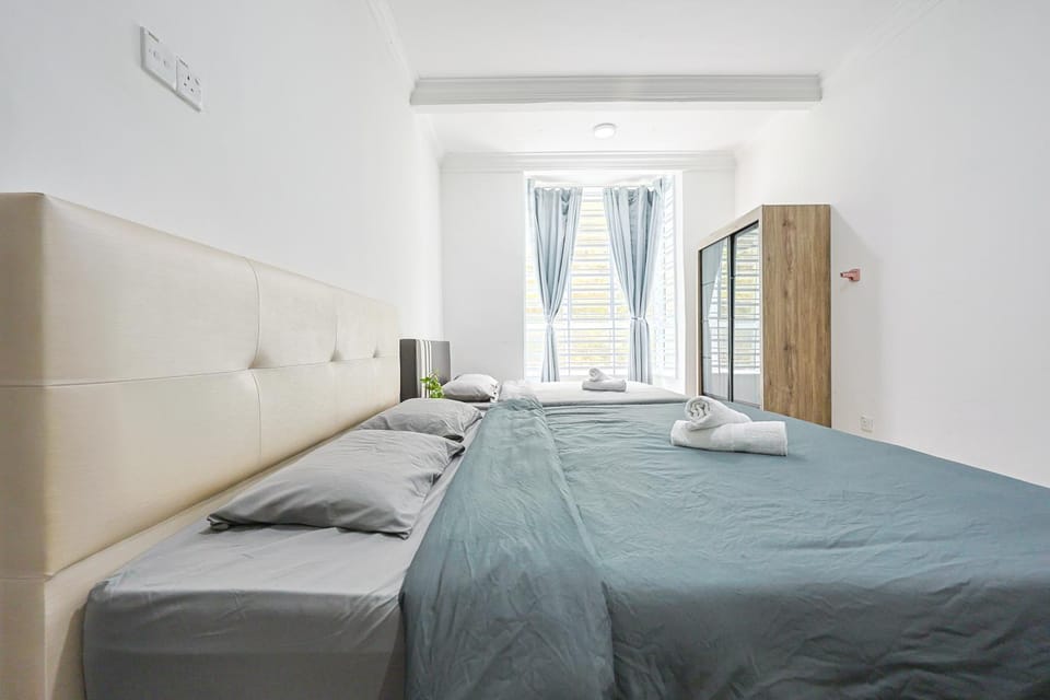 Bed, Photo of the whole room, Bedroom, towels, wardrobe