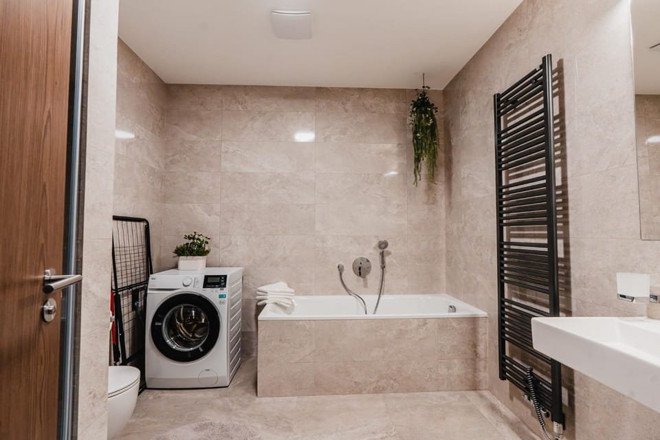Bathroom, Bath