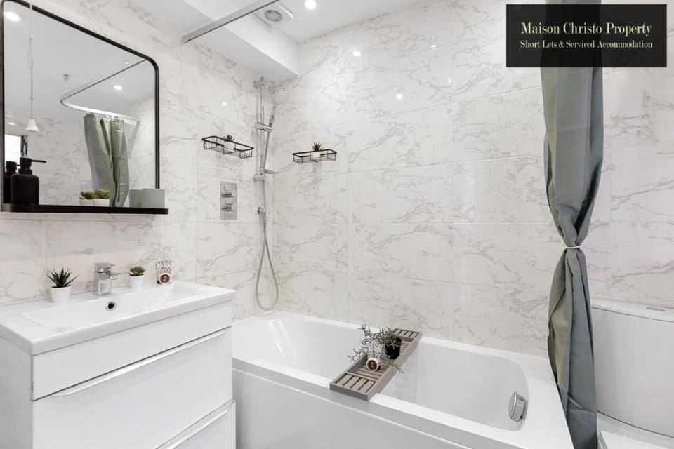 Shower, Bathroom, Bath, towels
