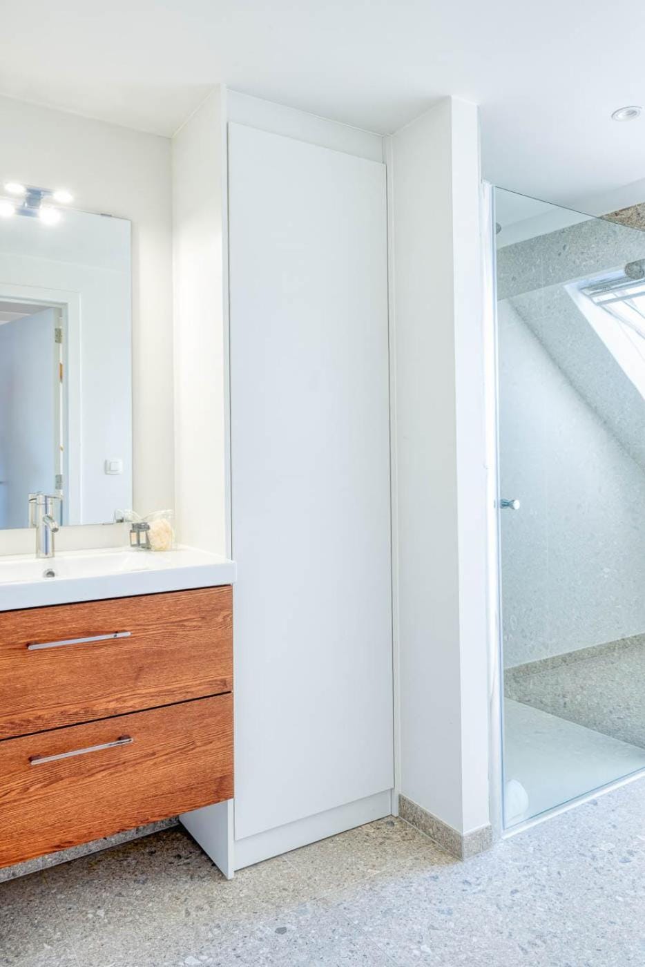 Bright Duplex Apartment close to the Beach Apartment in Ostend