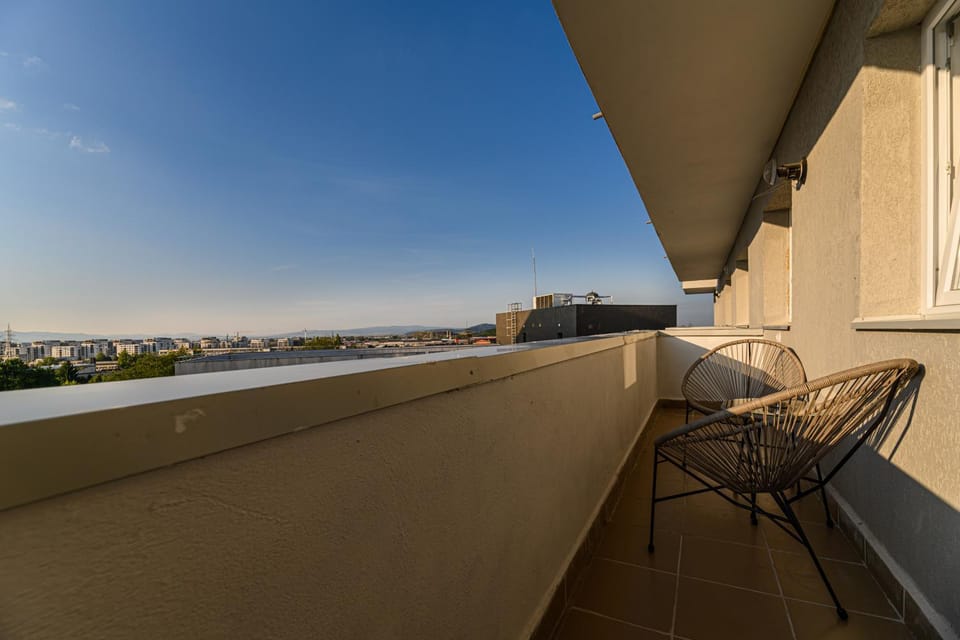 Patio, Day, View (from property/room), Balcony/Terrace