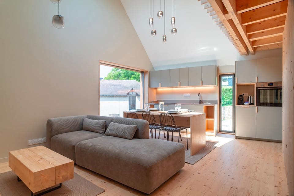 Kitchen or kitchenette, Living room
