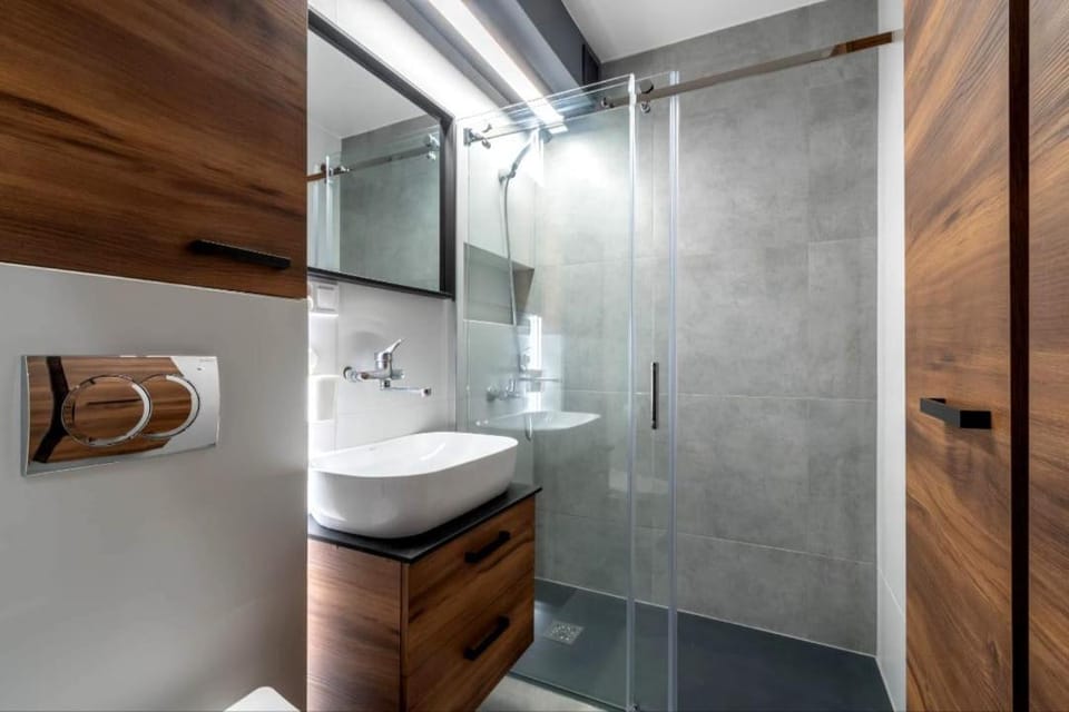 Shower, Bathroom, towels