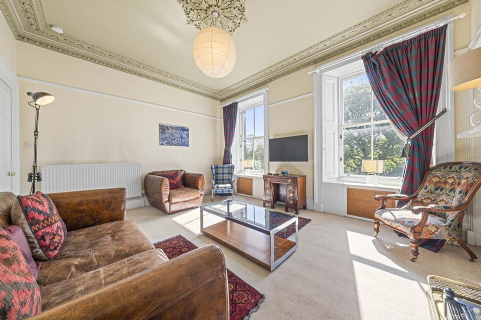 Communal lounge/ TV room, Living room