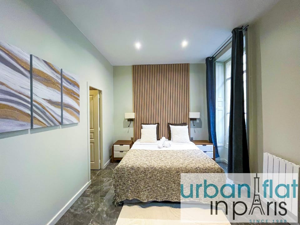 Urban Flat 63 - 3 Bedrooms Flat Champs-Elysees Mermoz Apartment in Paris