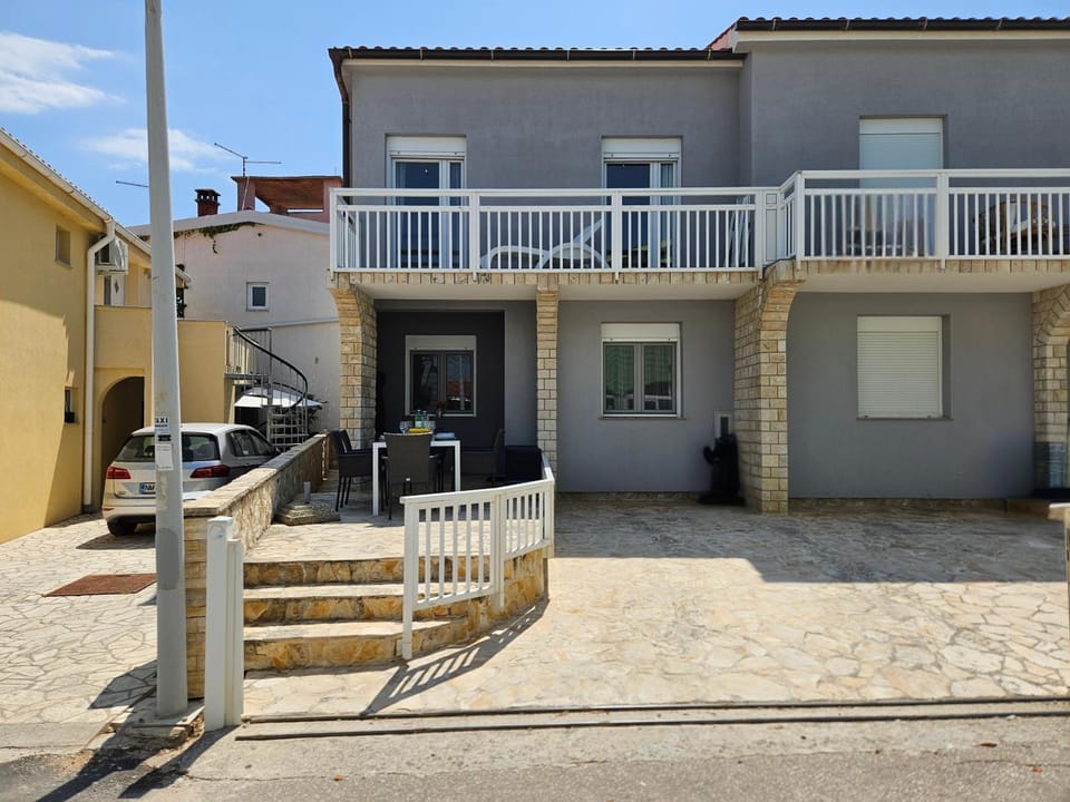Property building, Balcony/Terrace