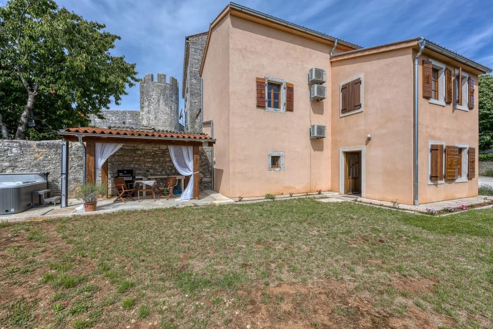 Holiday House Vili House in Istria County