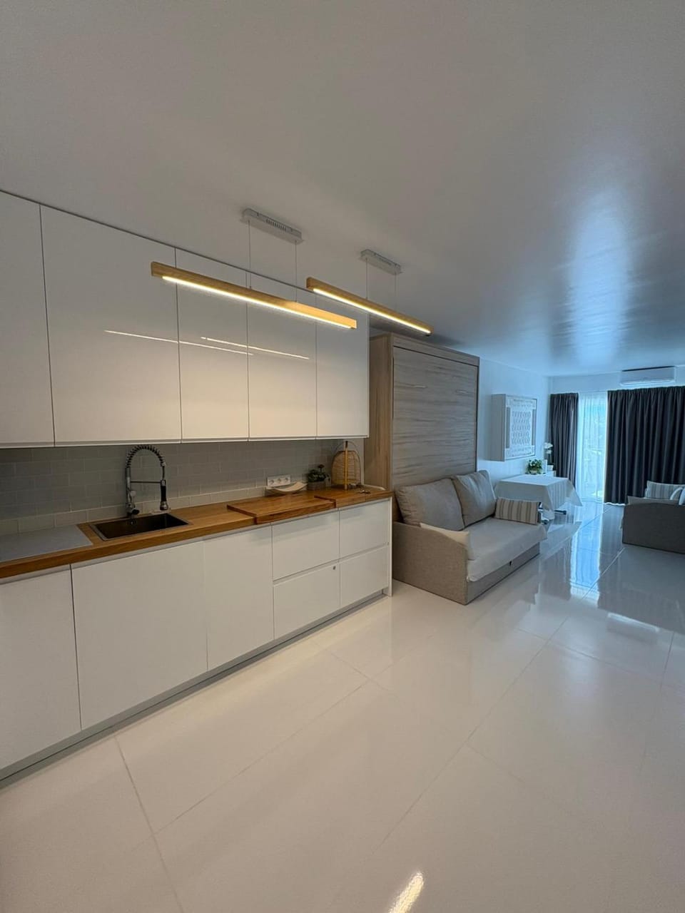 Kitchen or kitchenette, Living room