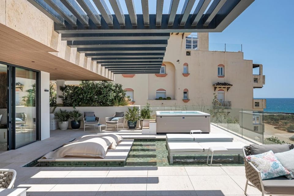 Luxury front line beach apartment IKKIL Bay Apartment in Estepona
