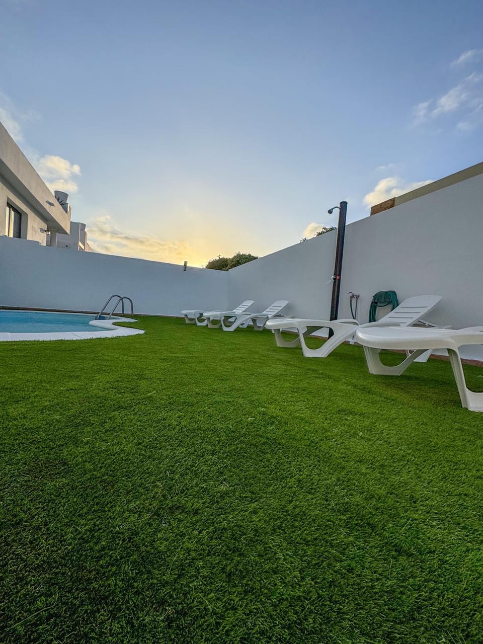 Natural landscape, Garden, Pool view, Swimming pool, Swimming pool, Sunrise, Sunset, sunbed