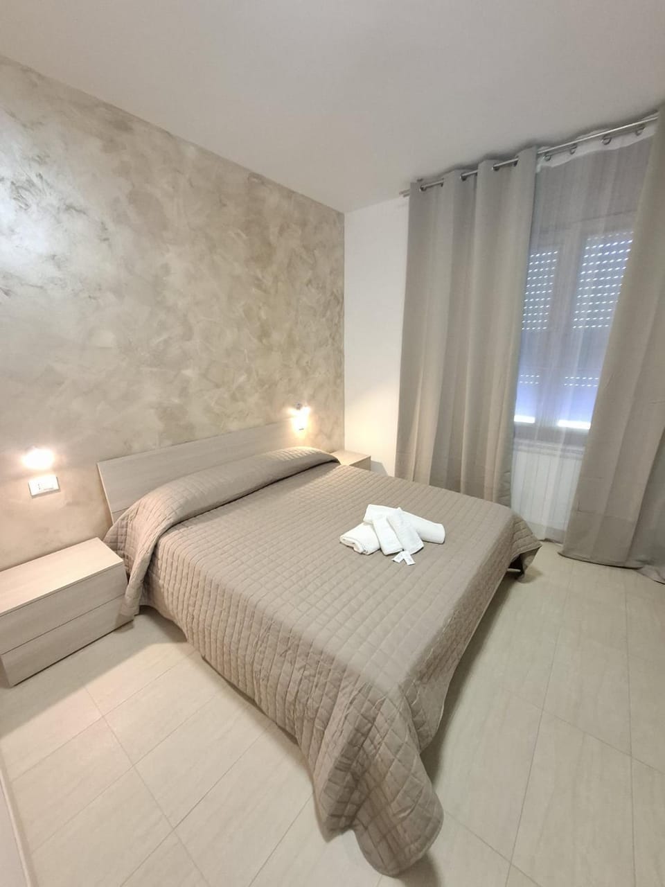 Fly to Venice Airport View Bed and Breakfast in Venice
