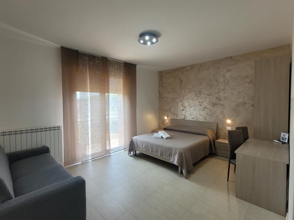 Fly to Venice Airport View Bed and Breakfast in Venice
