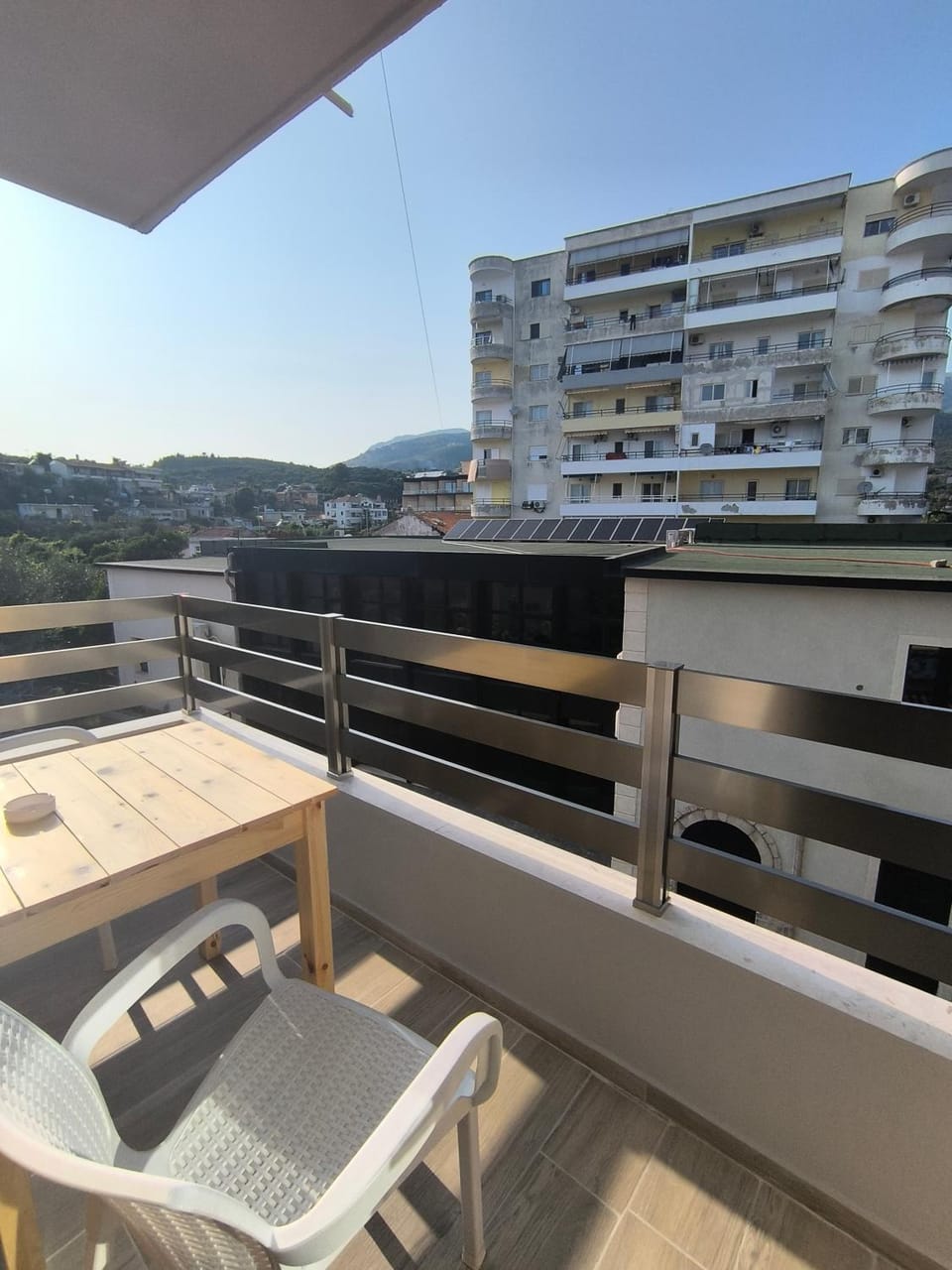 Day, View (from property/room), Balcony/Terrace, Dining area, City view, Quiet street view