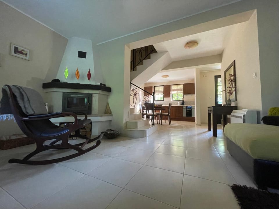 Living room, Seating area, fireplace