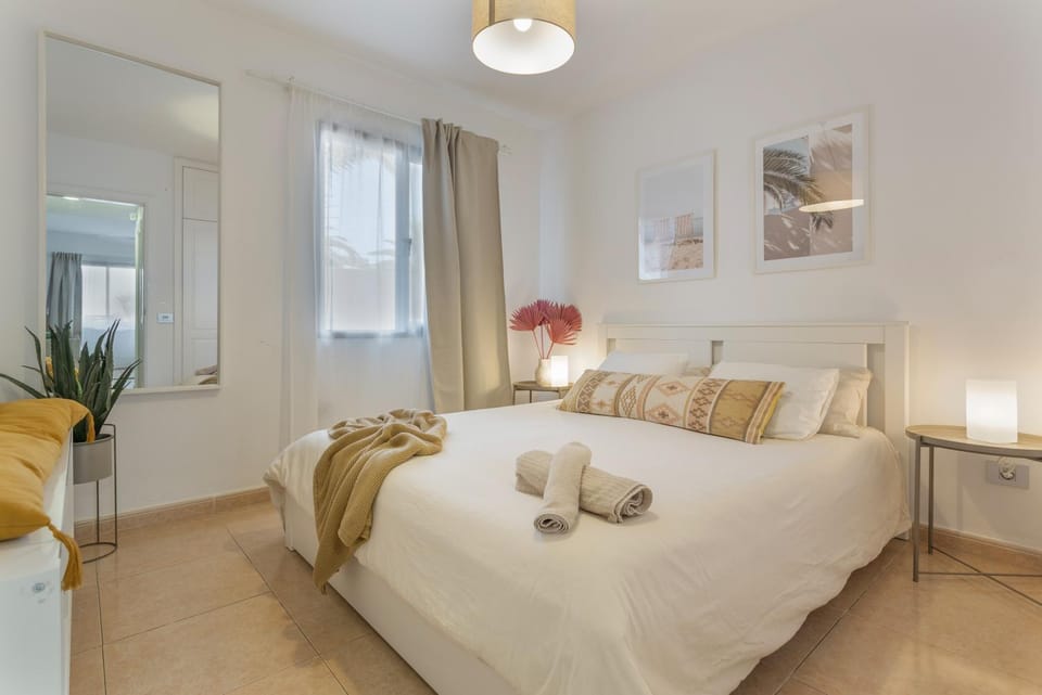 Living room, Bedroom