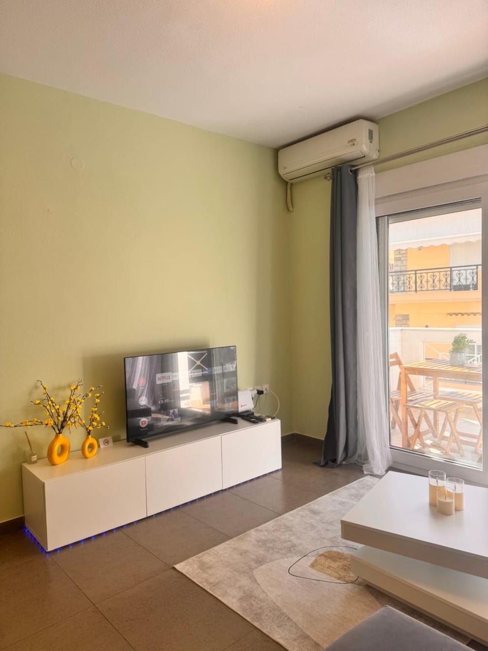 Greywood Nest Apartment in Alexandroupoli