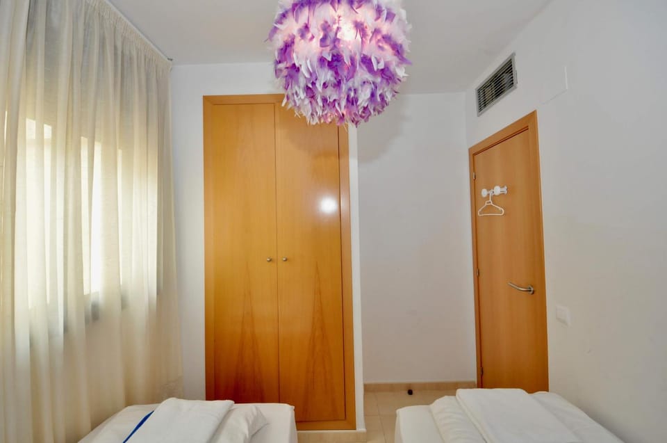 Bedroom, wardrobe