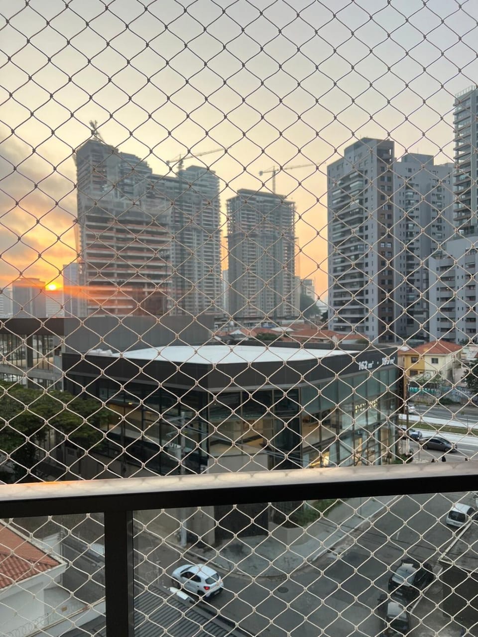 230 meters from the subway, 5 minutes from the Consulate Apartment in Sao Paulo City