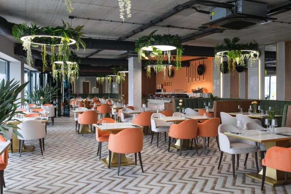 Restaurant/places to eat, Restaurant/places to eat