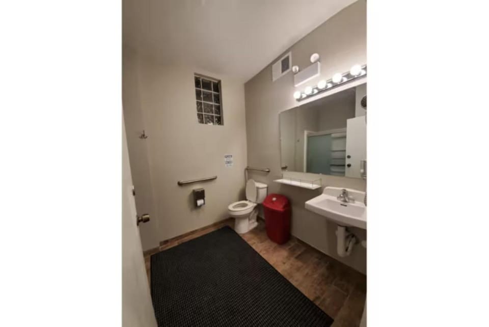 Budget-Friendly Stay and Free Coffee Downtown Hotel in South Loop