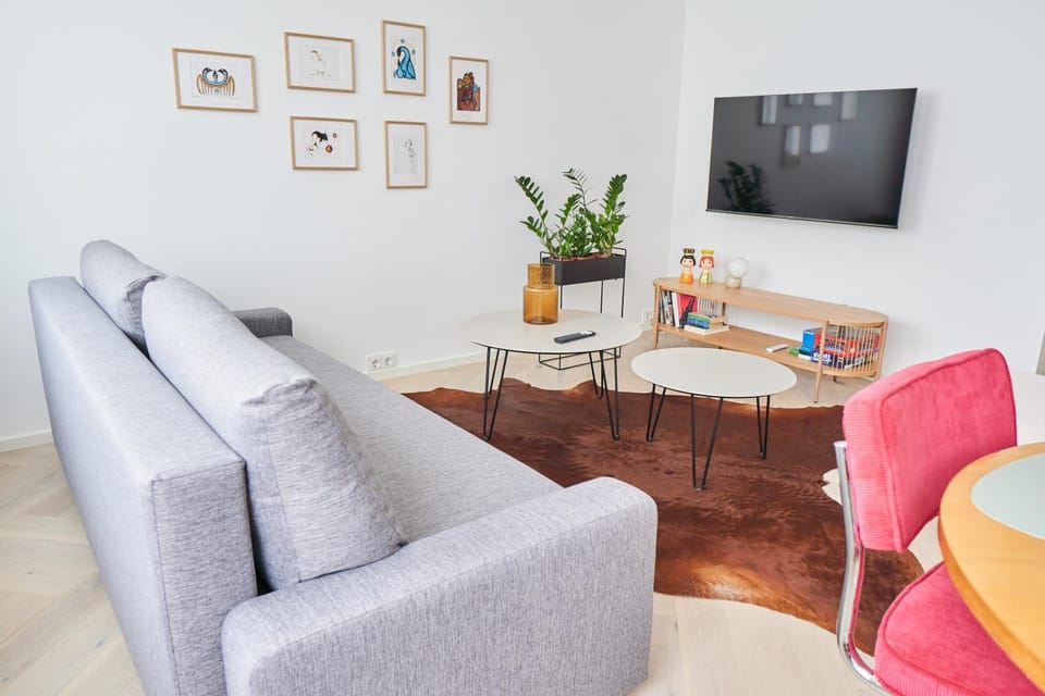 Communal lounge/ TV room, TV and multimedia, Living room, Entertainment