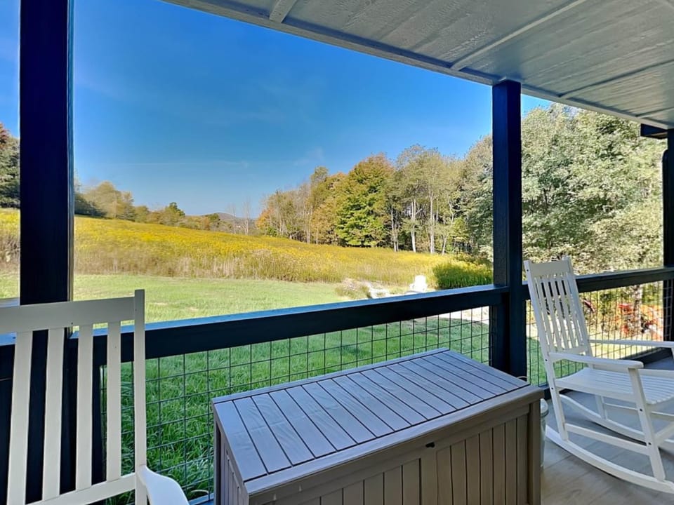 Just Like Home with Hot Tub House in McHenry