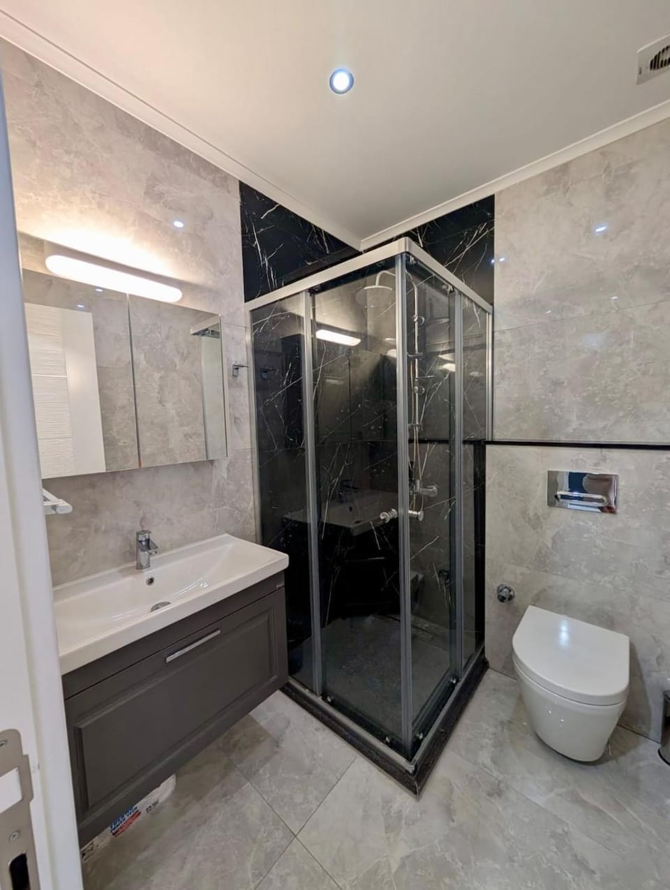 Shower, Toilet, Bathroom